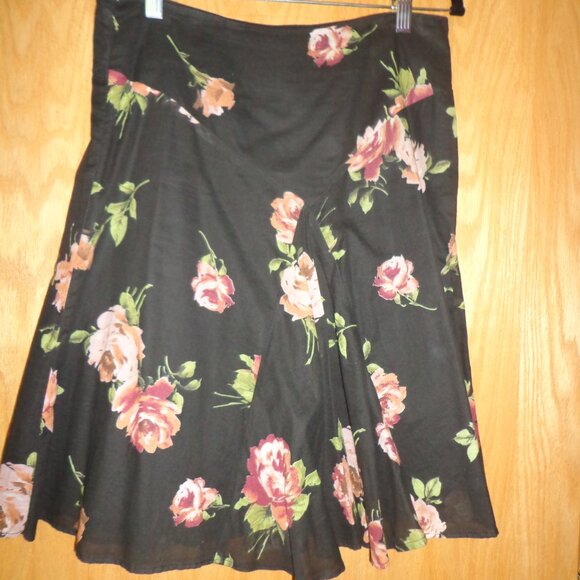 Necessary Objects Skirt S Lined Roses Black Multi Side Zip Closure Flared - Picture 2 of 12
